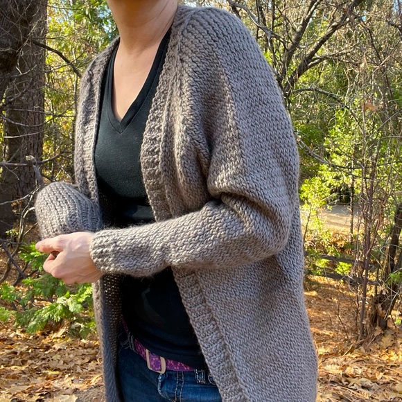 Hand Knit 100% Wool Cardigan - Picture 5 of 7